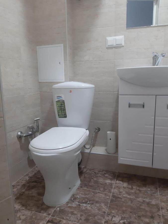 Aura On Sydykova Street 290 Appartement Bisjkek Buitenkant foto